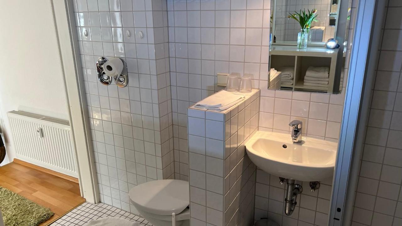 Ferienwohnung Im Stadionischem Hof Walluf Buitenkant foto